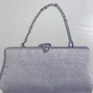 Vintage  Silver Clutch Purse Silver Clasp 1950-60s - Hidden Chain Strap